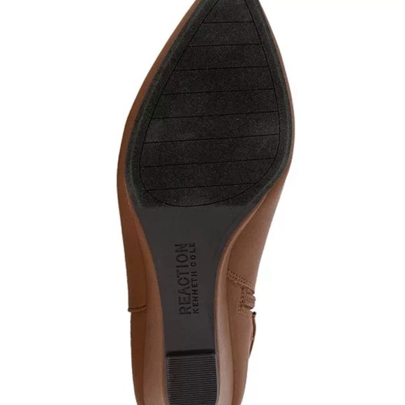NWT Kenneth Cole Reaction
Women's Emmie Wedge Dress Booties - Picture 5 of 7